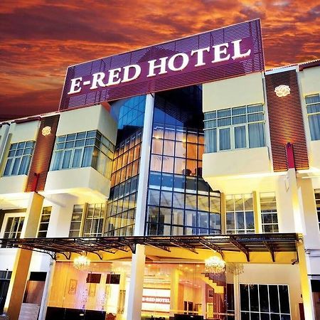 E-Red Hotel Alma Cosmo Bukit Mertajam Exterior photo